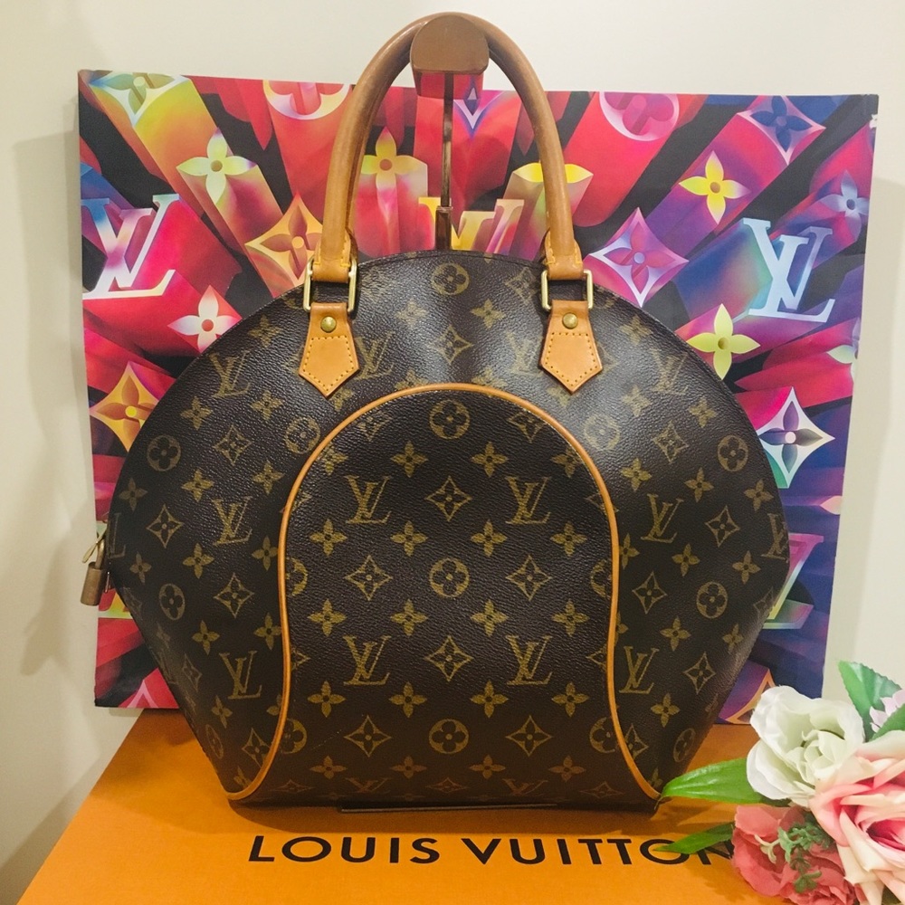 โ SOLD โ ๐ฏ Authentic Louis Vuitton Ellipse GM - Picture 1 of 14